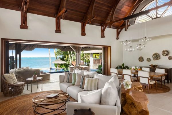 Luxurious suite with ocean view at Shangri-La Le Touessrok Resort & Spa in Mauritius