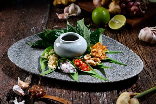 Gourmet dish served at La Goélette restaurant in Royal Palm Beachcomber Luxury.